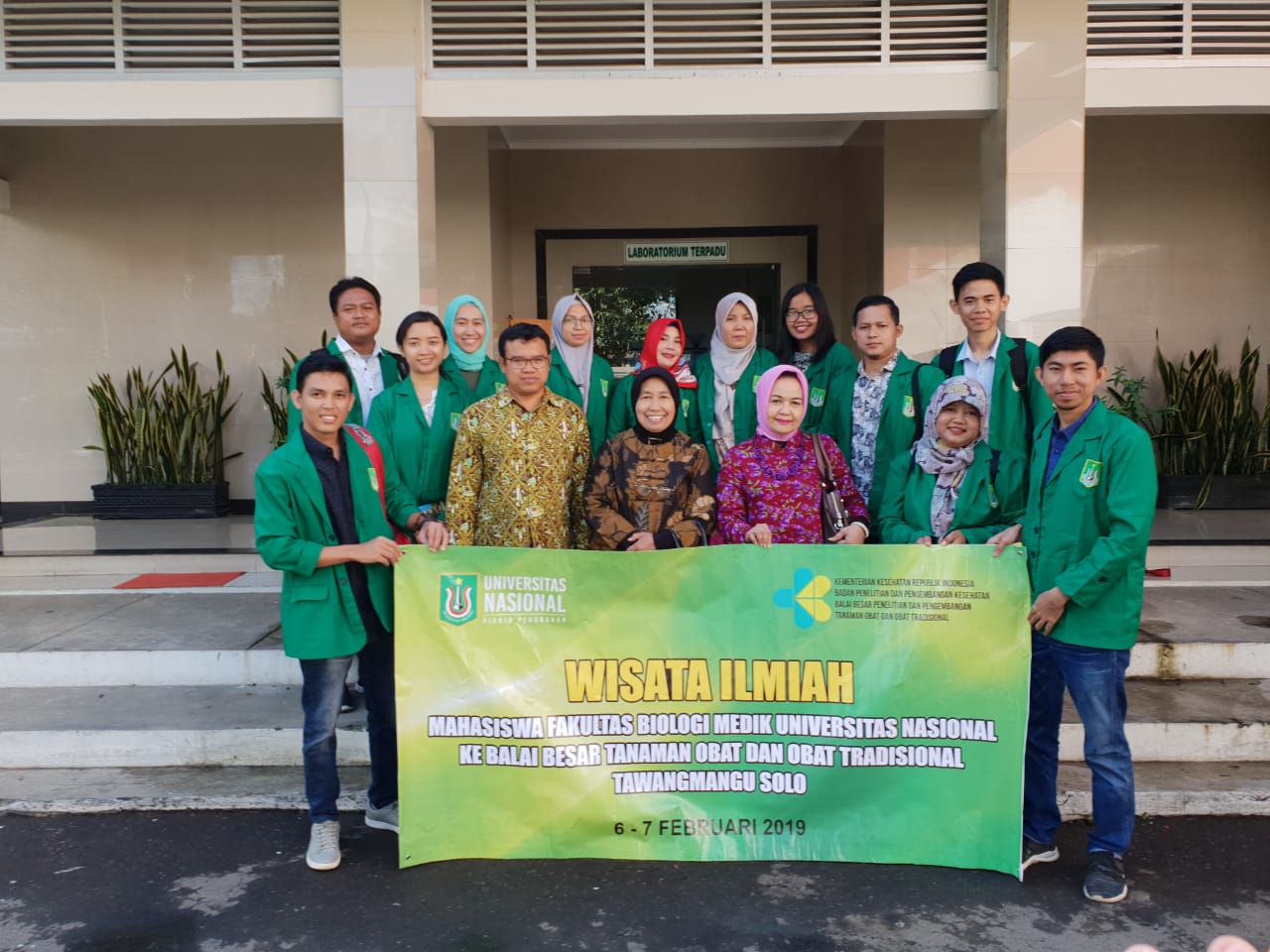 You are currently viewing WISATA ILMIAH Mahasiswa Fakultas Biologi Medik Unas ke Balai Besar Tanaman Obat dan Obat Tradisional Tawangmangu Solo